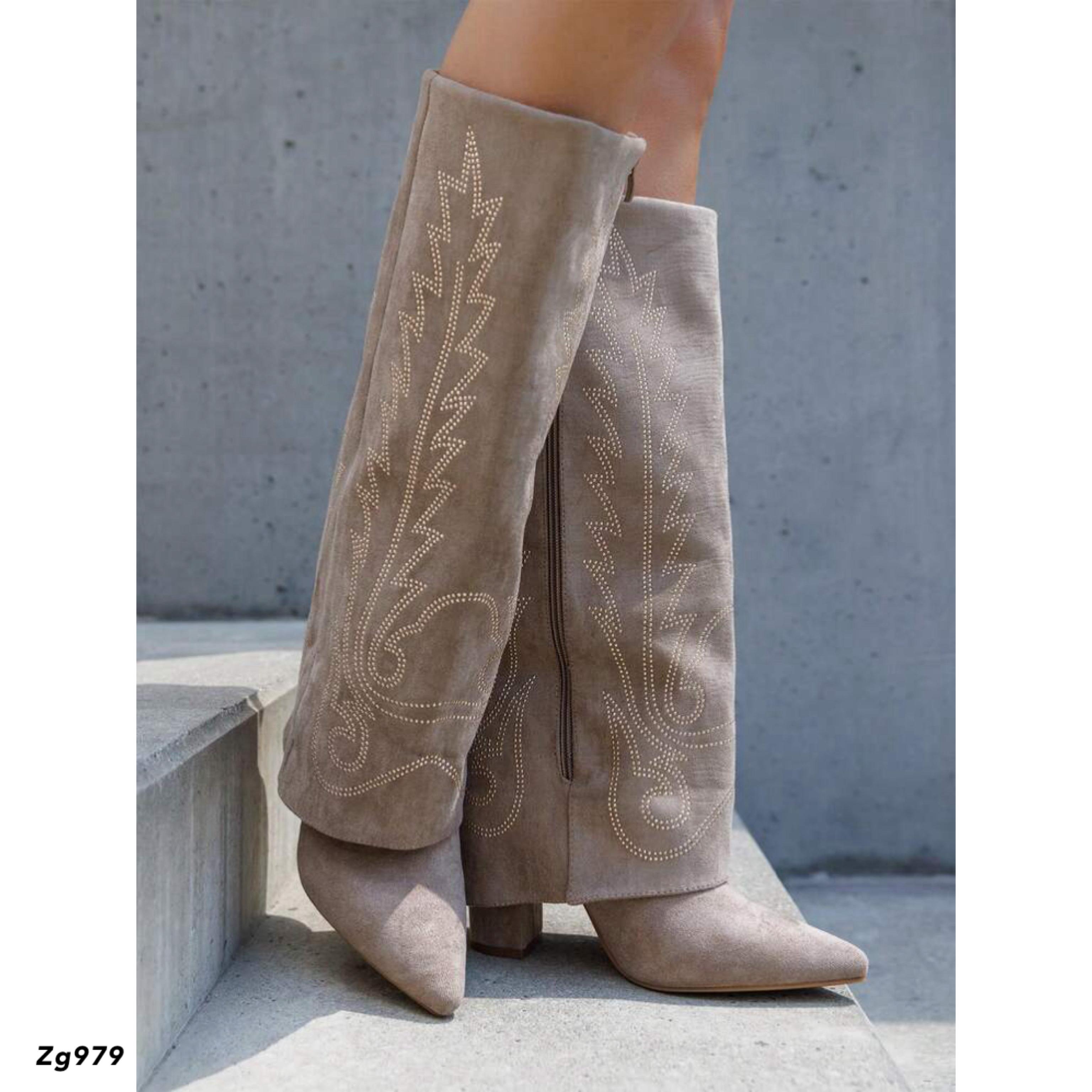 Bota texana beige doblez apliques dorado tacon 9cm 7675A C-48